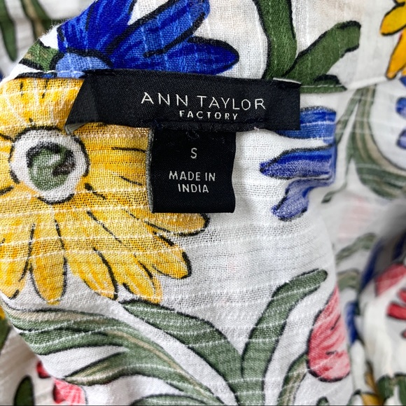 Lightweight 100% Cotton Floral Blouse Size Small - Picture 3 of 4